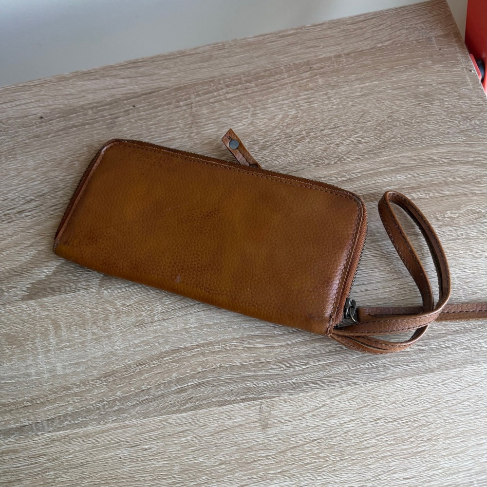 Free People Vegan Leather Zip Around Wristlet Wallet Tan Brown Boho Studded - Picture 10 of 10